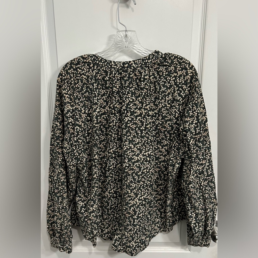 Universal Thread Blouse - Picture 6 of 6